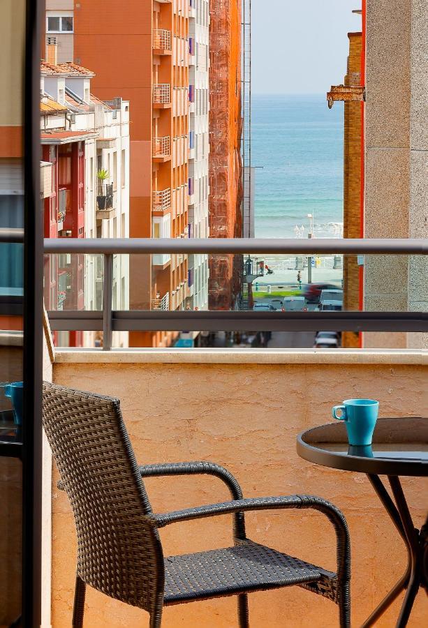 Atico Con Terraza, Vistas Al Mar Y Parking En Playa De S Lorenzo Χιχόν Εξωτερικό φωτογραφία