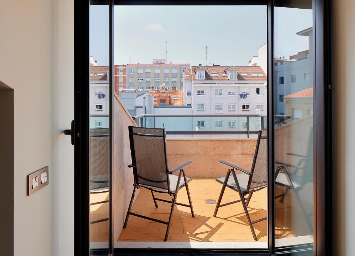 Atico Con Terraza, Vistas Al Mar Y Parking En Playa De S Lorenzo Χιχόν Εξωτερικό φωτογραφία